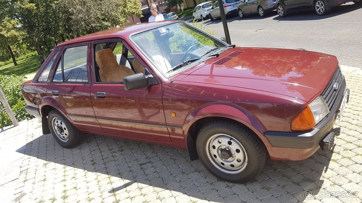 Ford Escort 1,3 , r.v.1984, TOP veterán, TUZEX ČSSR - 2