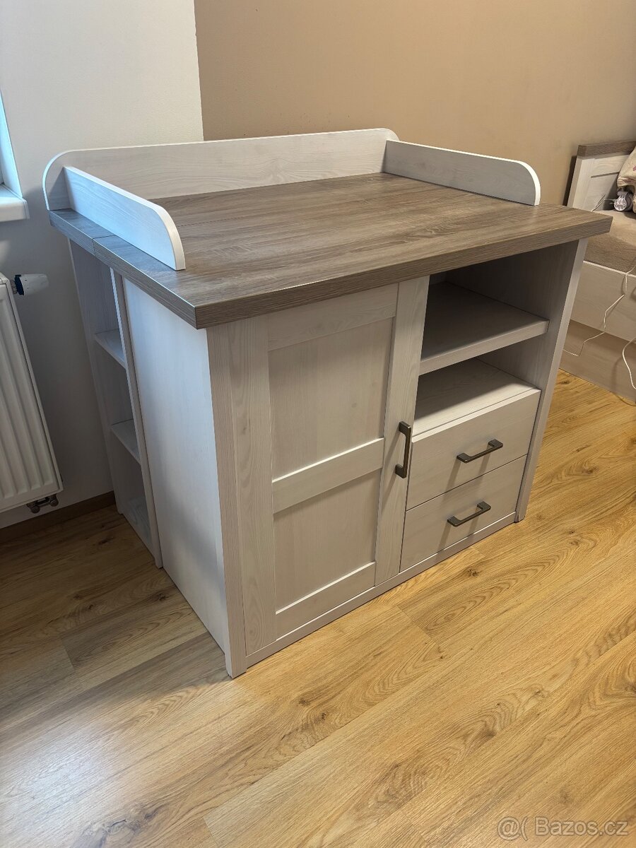 Přebalovací pult - 2