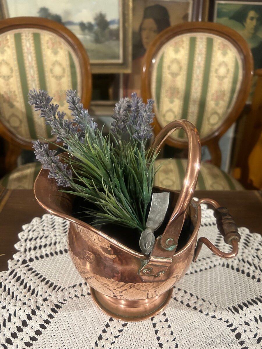 Měděný starožitný malý uhlák - 2