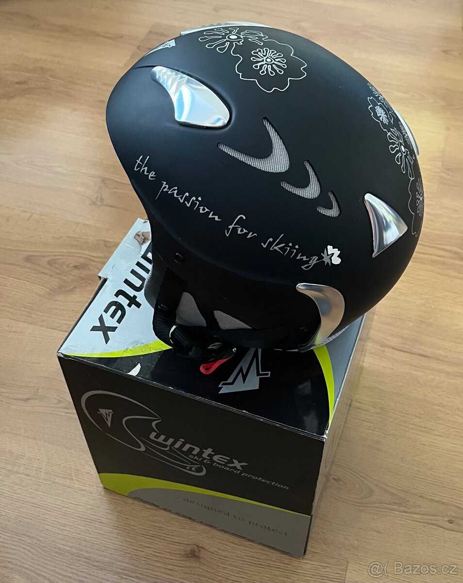 Dívčí / dámská lyžařská přilba - 2