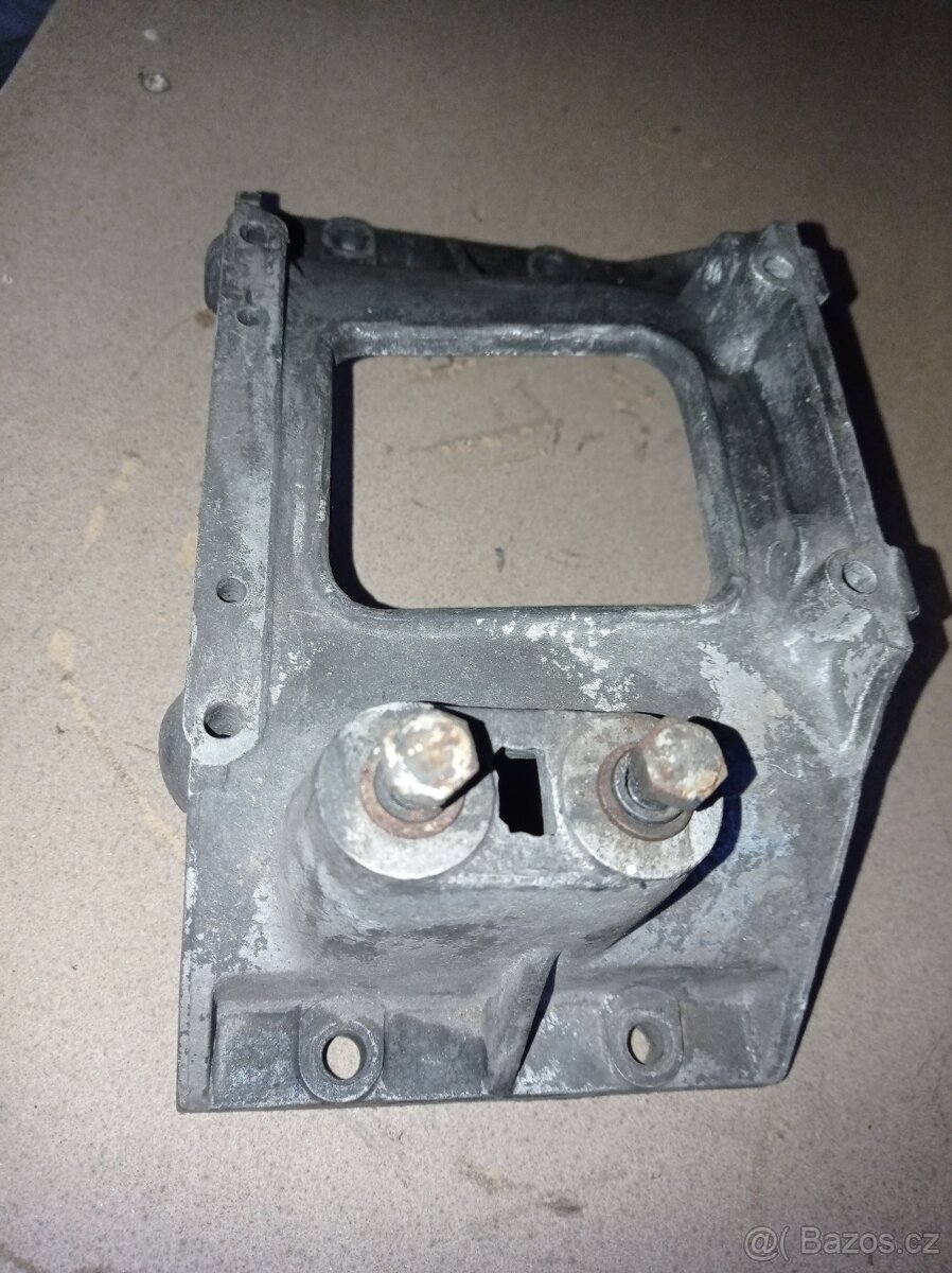 Multicar 22 držák - 2