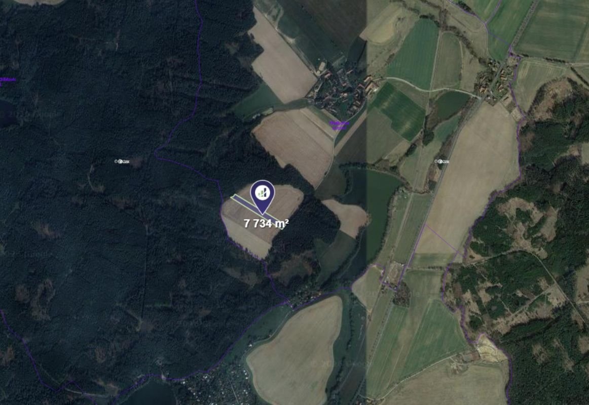 Prodej podílu 1/2 pole 3 867 m², Černíny - 2