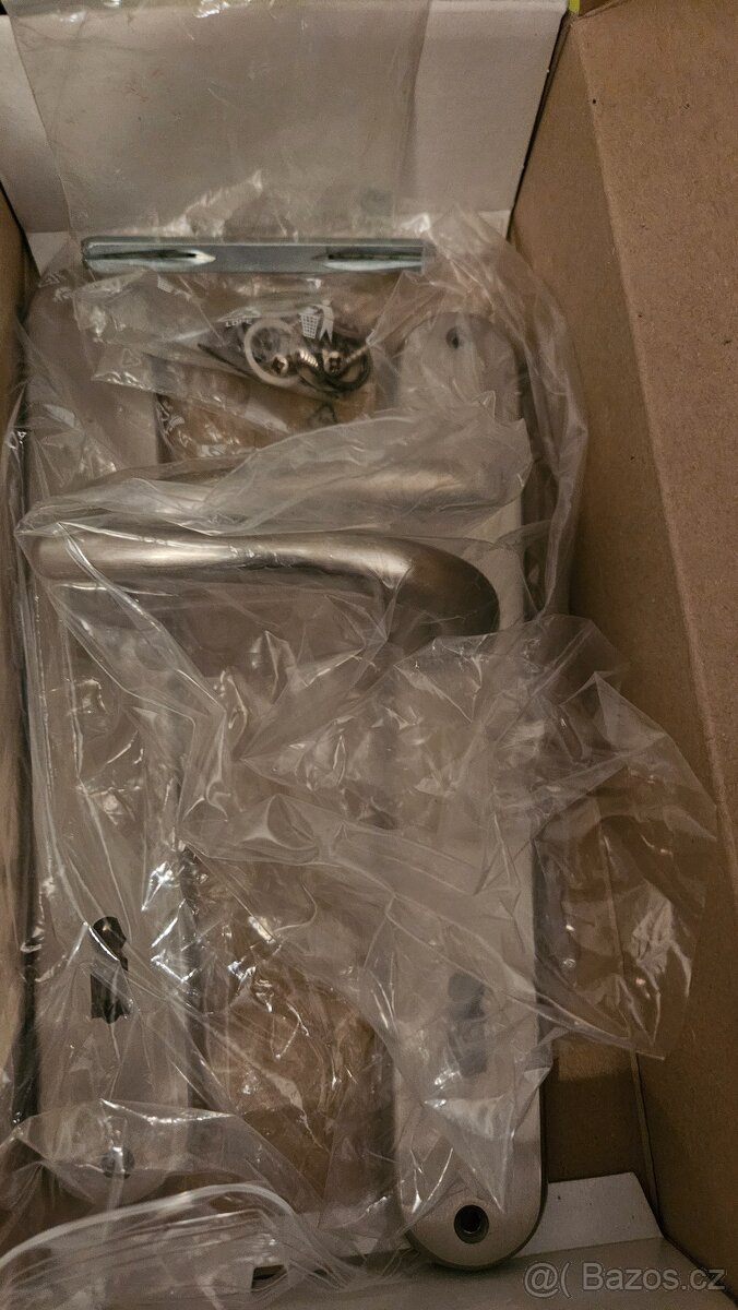 Prodám štítkové kování 90 mm - 2