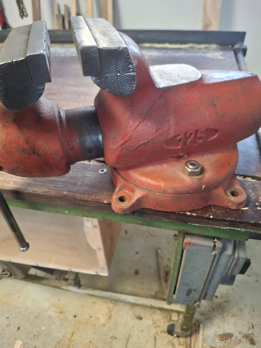 svěrák York 125 - 2