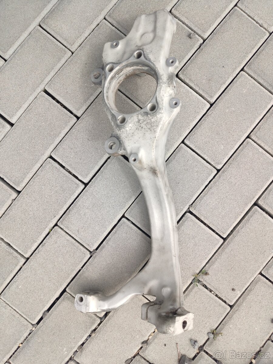 Těhlice Audi A6 4F - 2