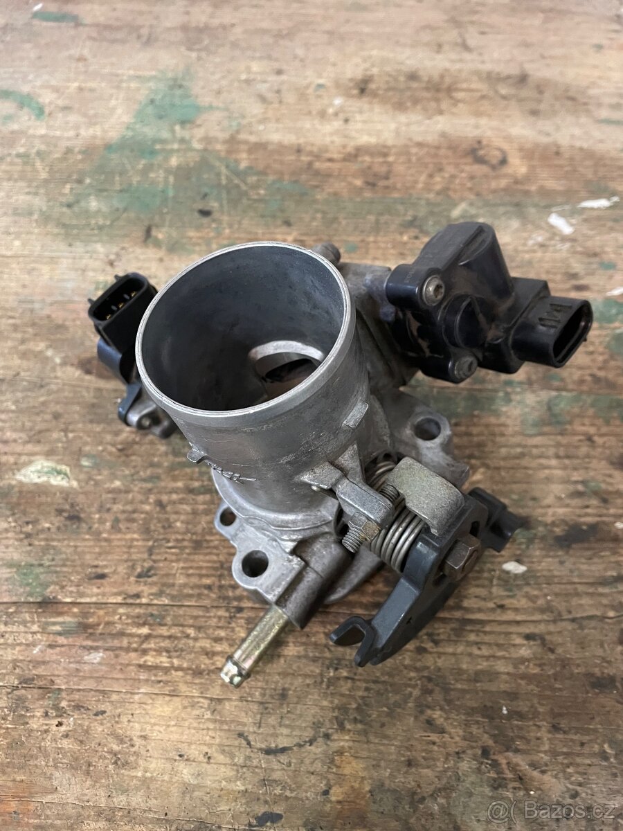 Klapka Toyota Yaris 1.3/63kw - 2