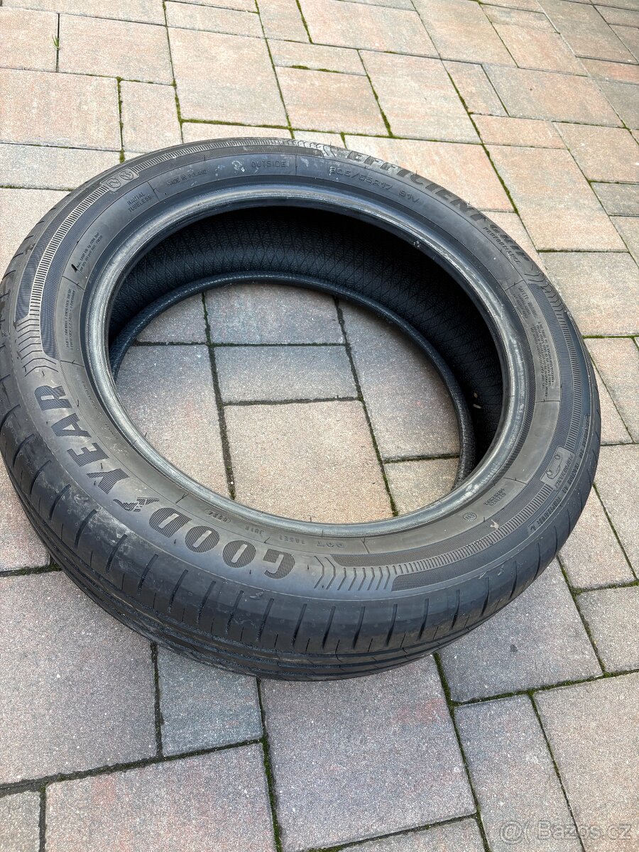 Nove pneu 205/55/17 Goodyear - 2