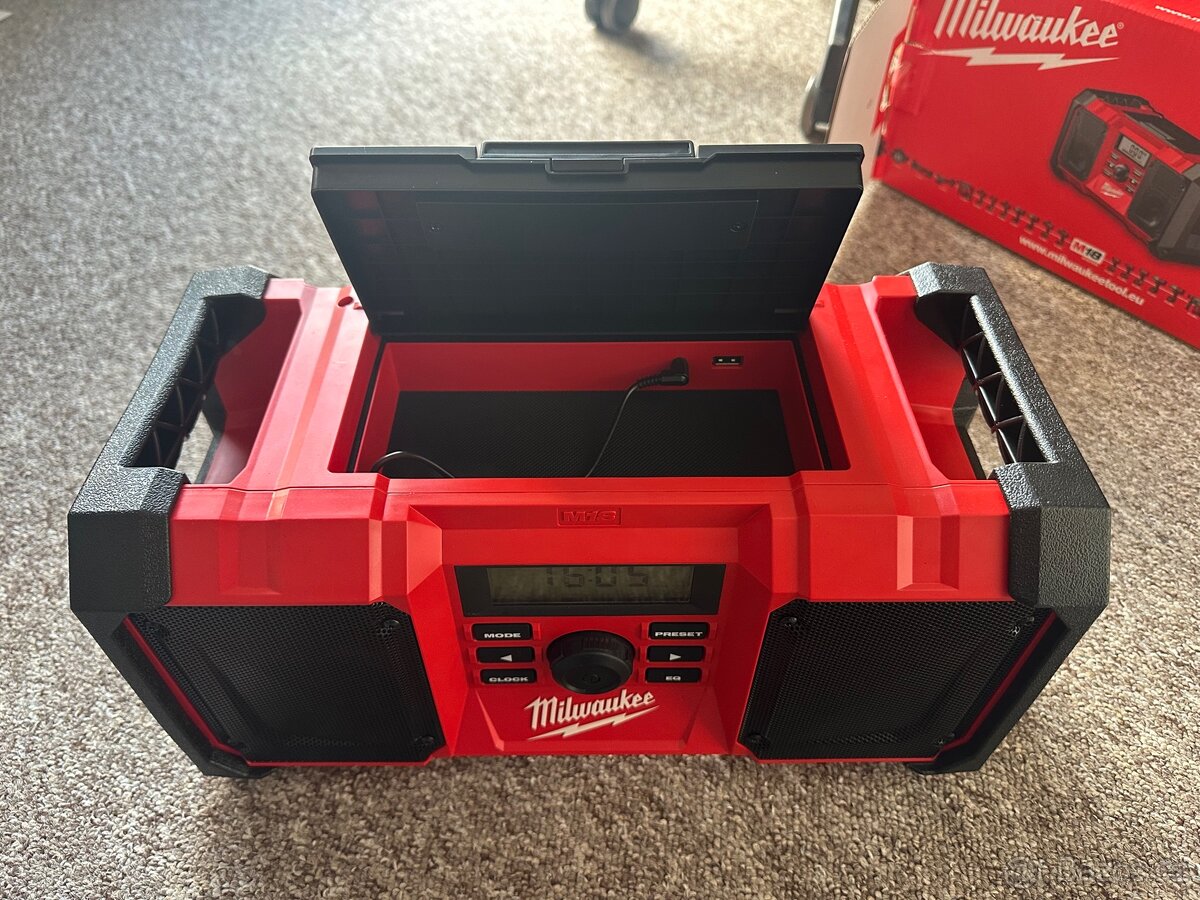 Milwaukee aku rádio - 2