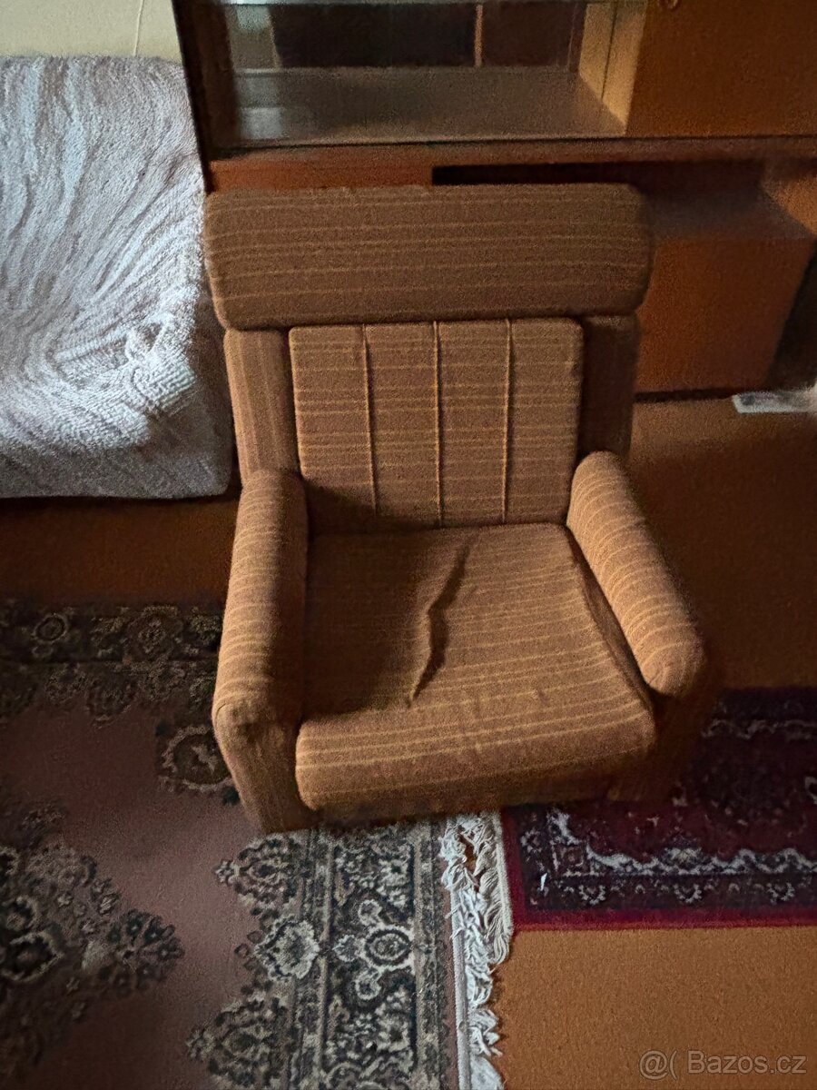 Retro křesla a kabůrek - 2