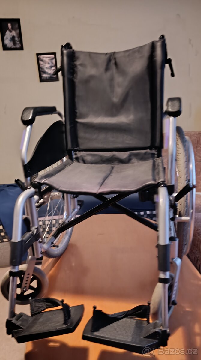 Mechanický invalidní vozík - 2