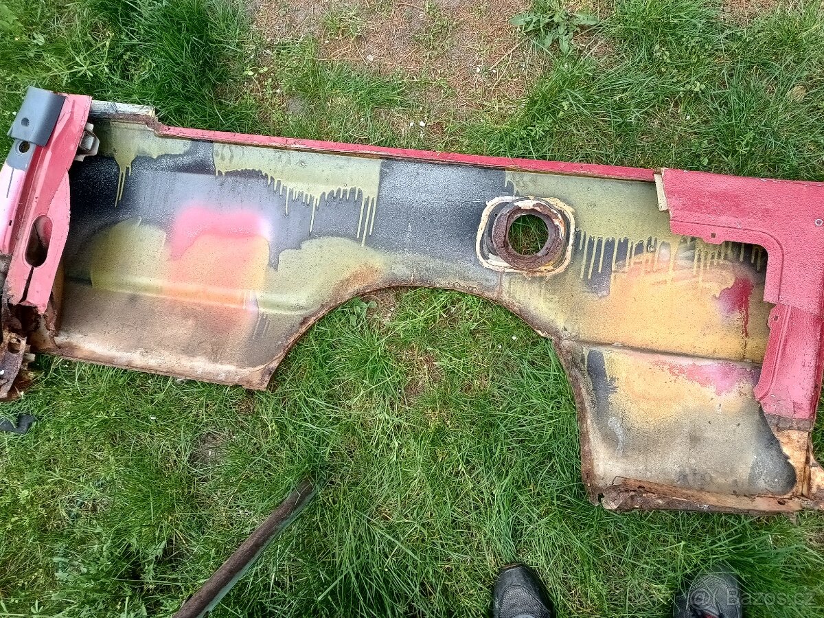 Blatník Felicia pickup - 2