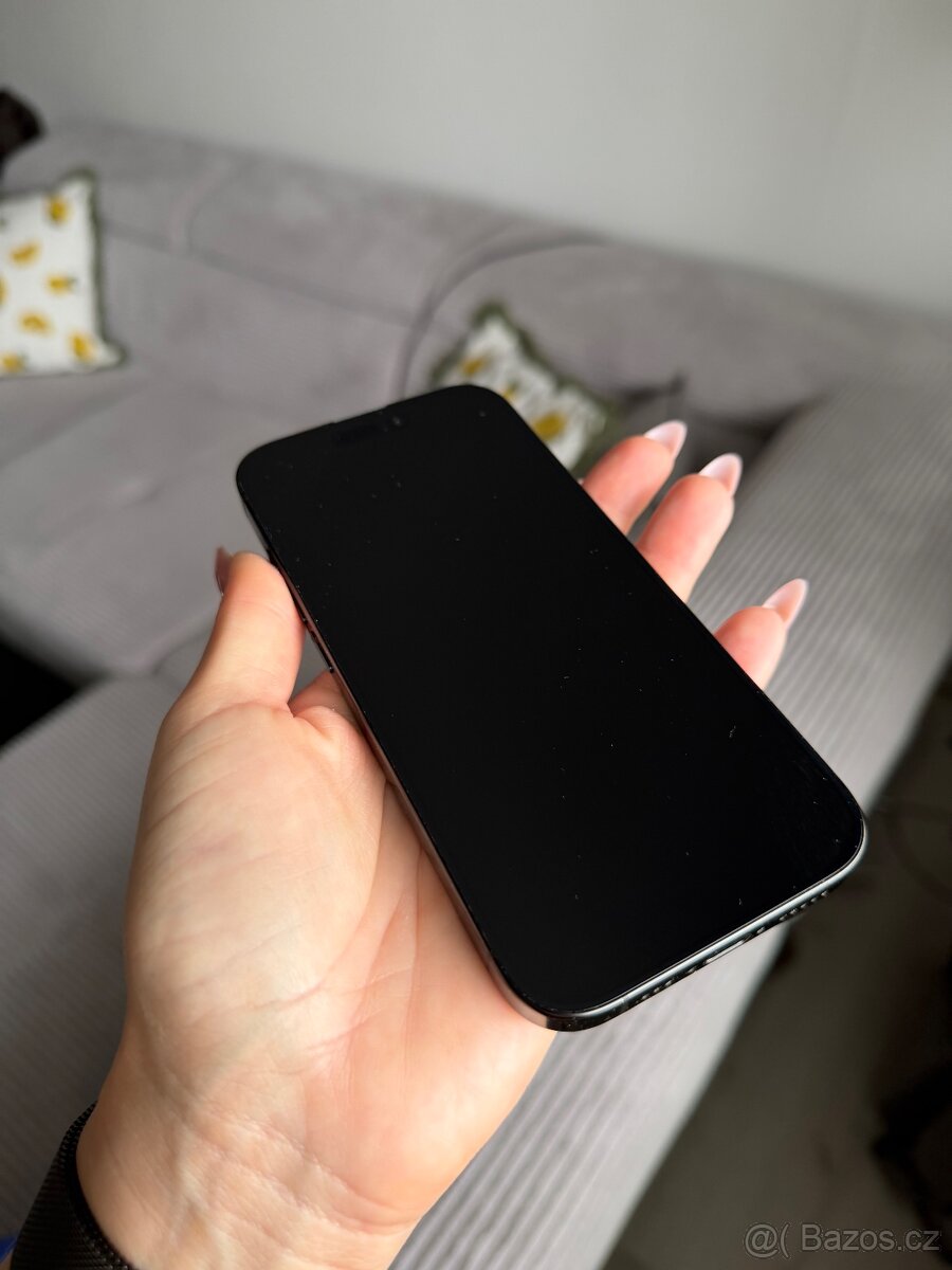 IPhone 16 Pro 128GB Černý titan - 2