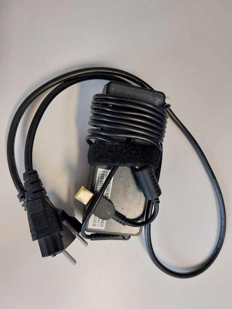 Lenovo 90W AC Adapter, hranatý konektor - 2