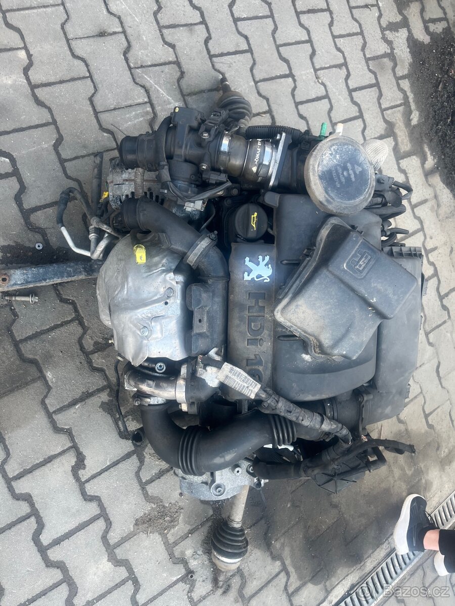 Prodám motor 1.6 hdi 9HX 66kw - 2