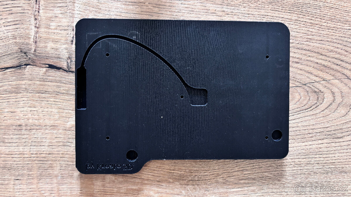 Držák tabletu na zeď - 2