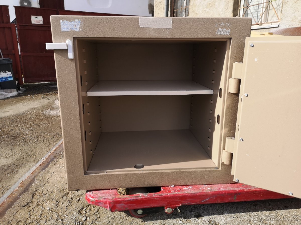 Sleva použitý trezor železobeton Dr. Heindl H620 - 2