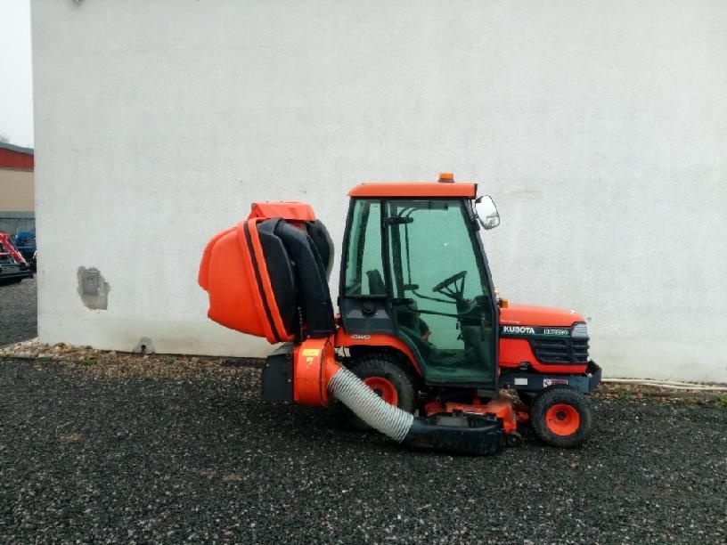 malotraktor Kubota BX2200 sekaní + koš - 2