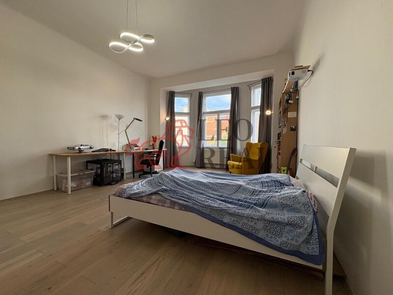 Pronájem bytu 1+1 o velikosti 43 m2 - 2