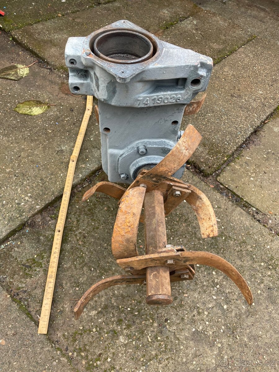 Rotavátor Varí ,Terra , Gutbrod. Spojka 80mm. - 2