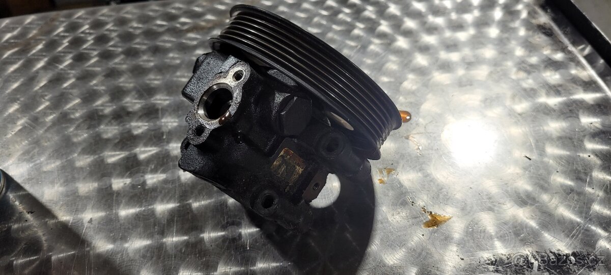 ford mondeo mk3 1.8 sci servo čerpadlo - 2