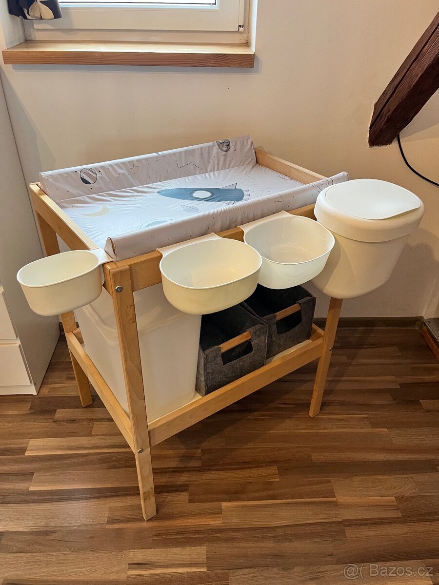 Přebalovací pult - 2