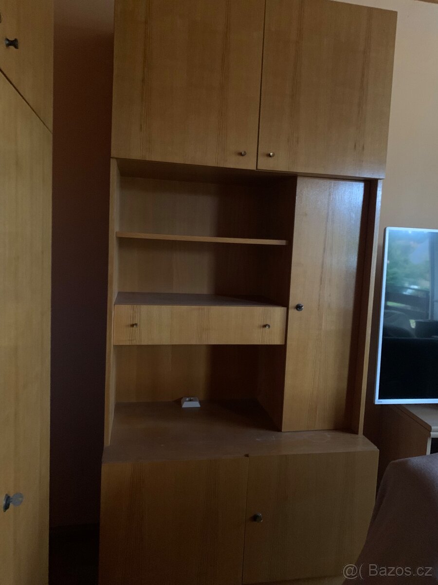 Retro masivní obývací stěna - 2