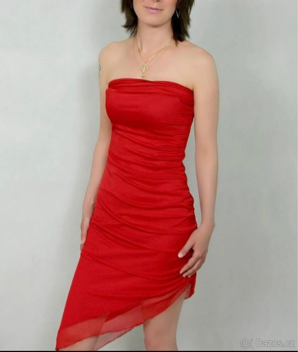 Červené šaty - 2
