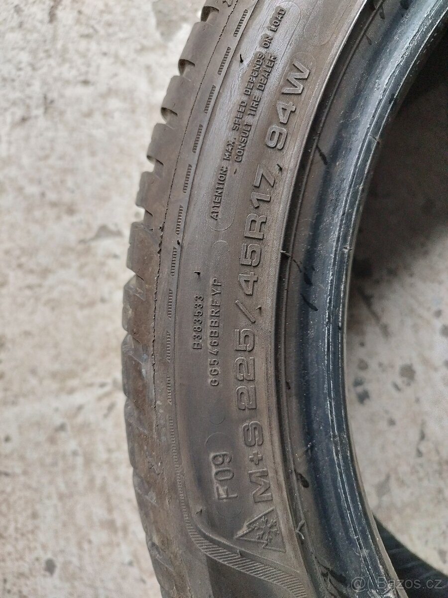 2 ZIMNÍ GOODYEAR 225/45 R17 - PĚKNÉ - 2