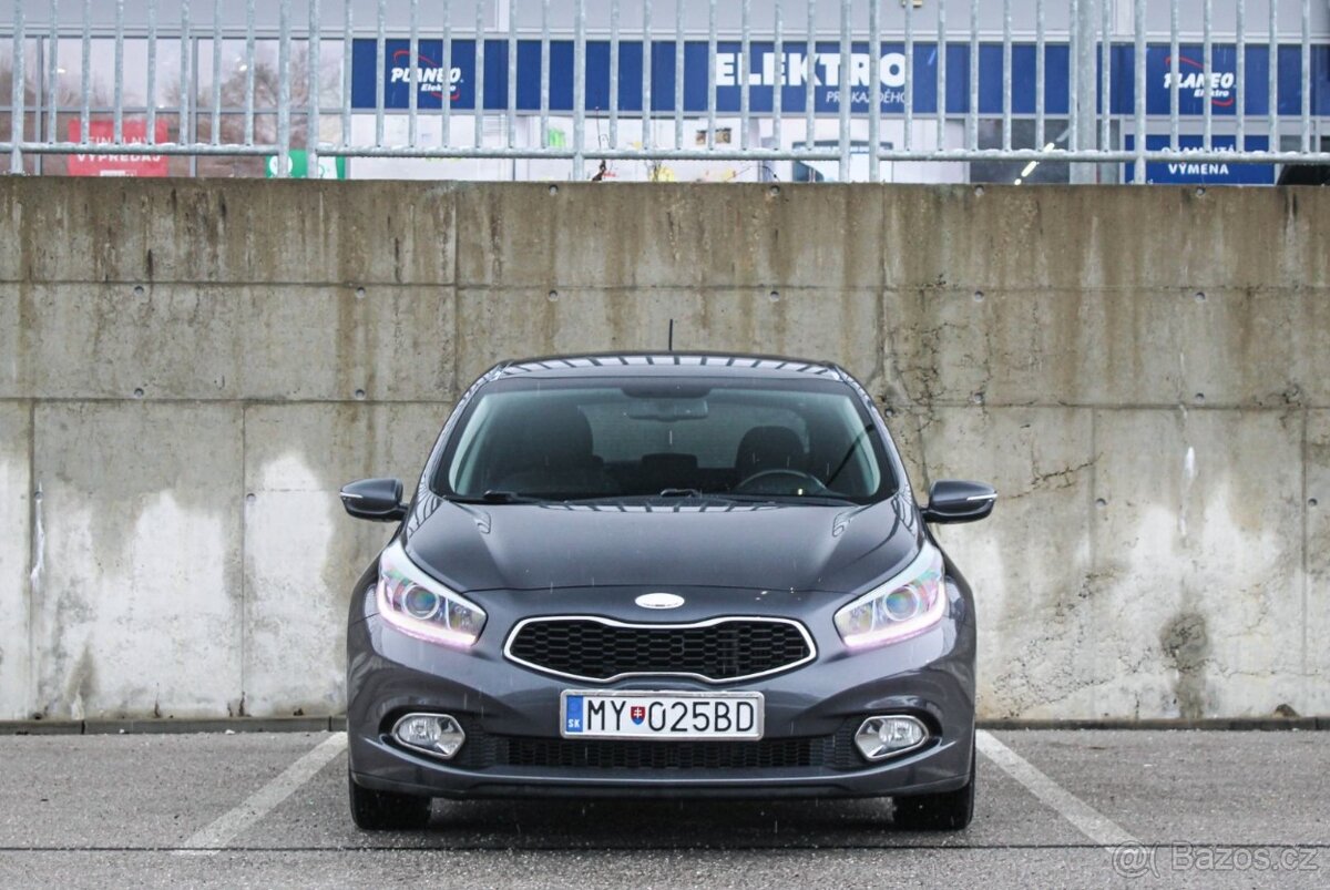 Kia Ceed 1.6 CRDi Platinum - 2