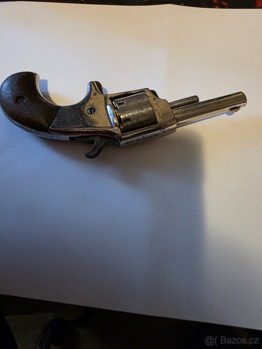 Prodám historický revolver cal 22long - 2