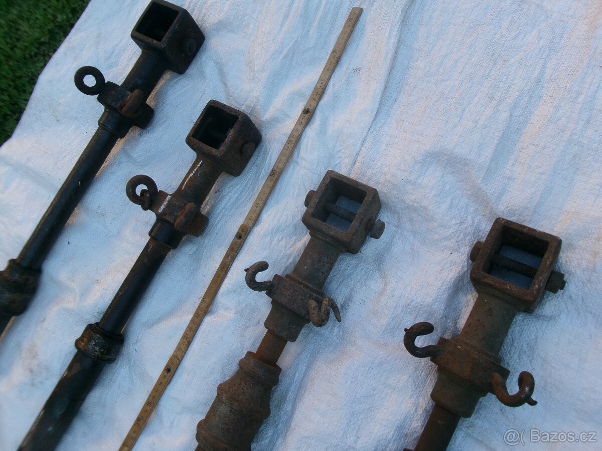 prodám - Sada vysouvacích podpěrných tyčí /stanové - cvičebn - 2