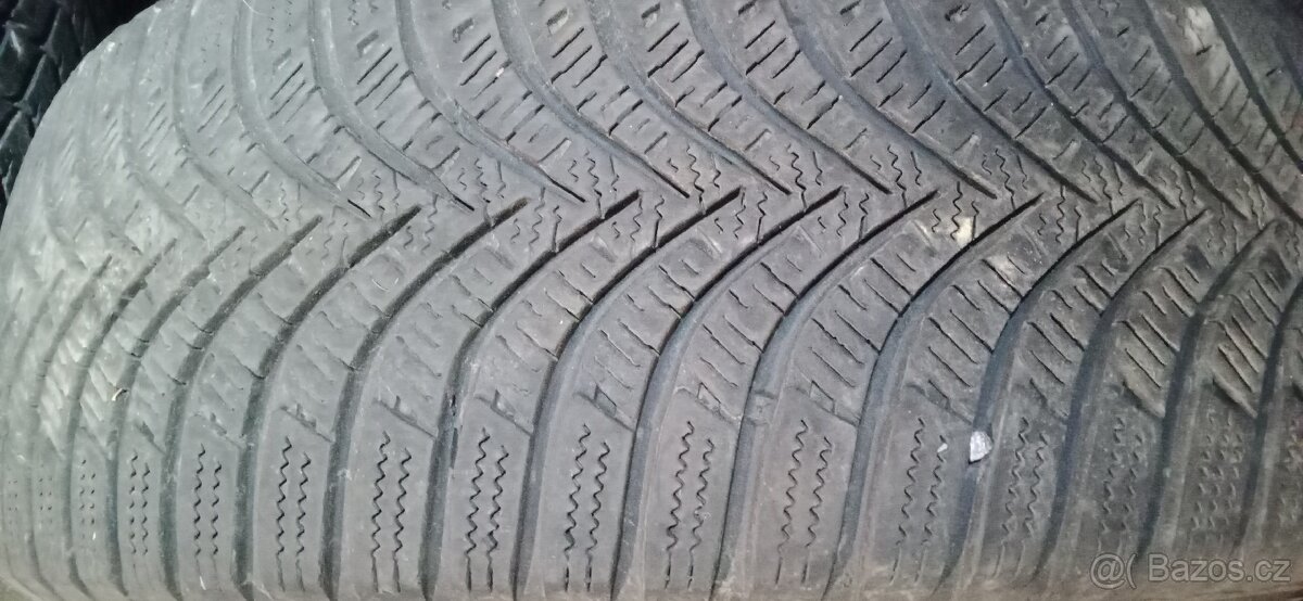 2x Zimní 205/65 R15 94T - 2