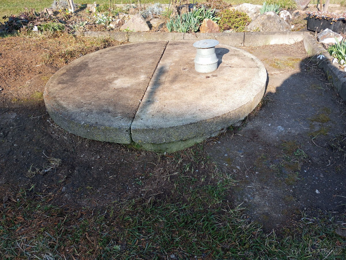 Poklop studniční betonový - 2