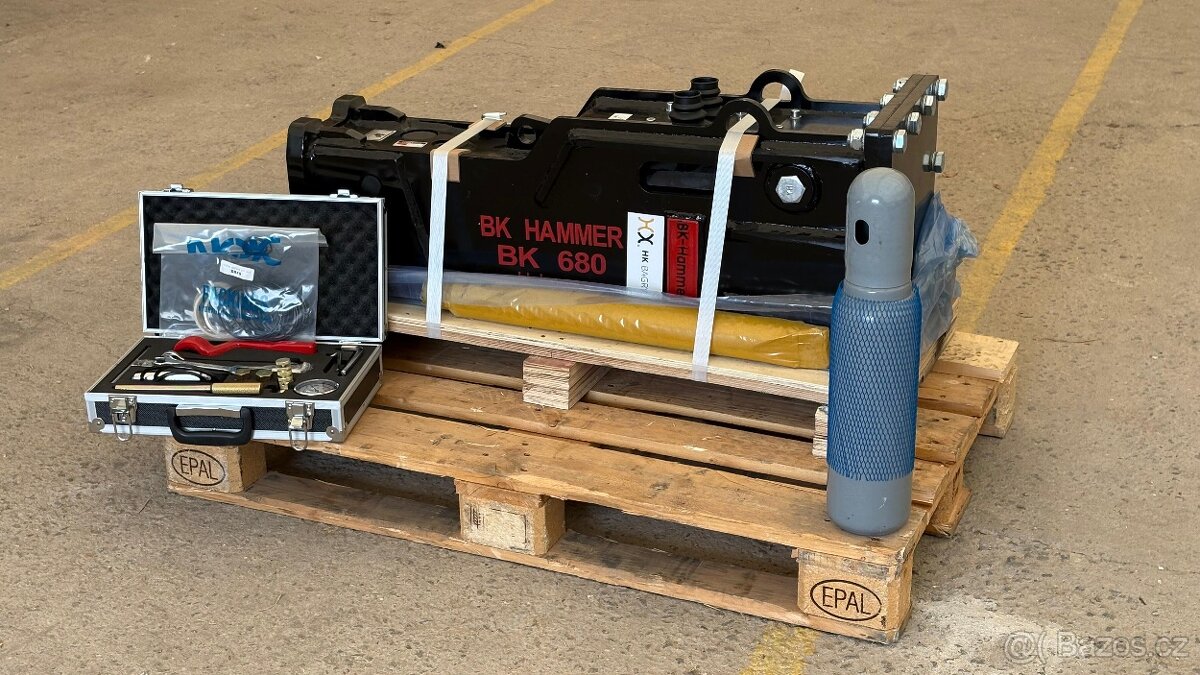 Bourací kladivo - BK HAMMER 680 pro rýpadla 4 - 8 tuny - 2