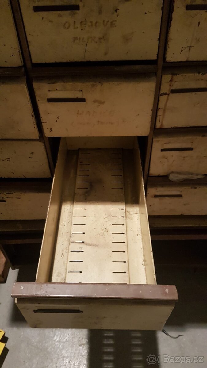 Skříň - 2