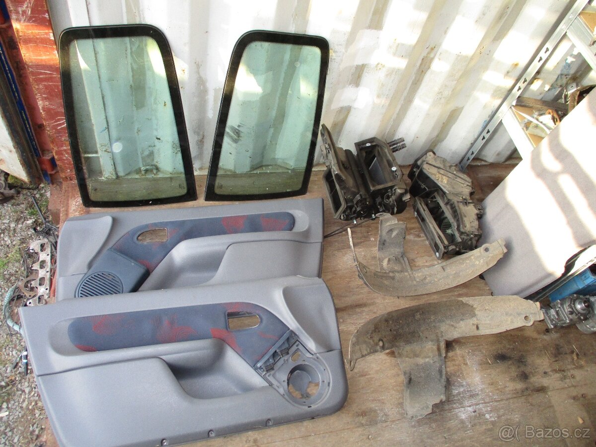 Renault Clio II 1.2 - náhradní díly - 2