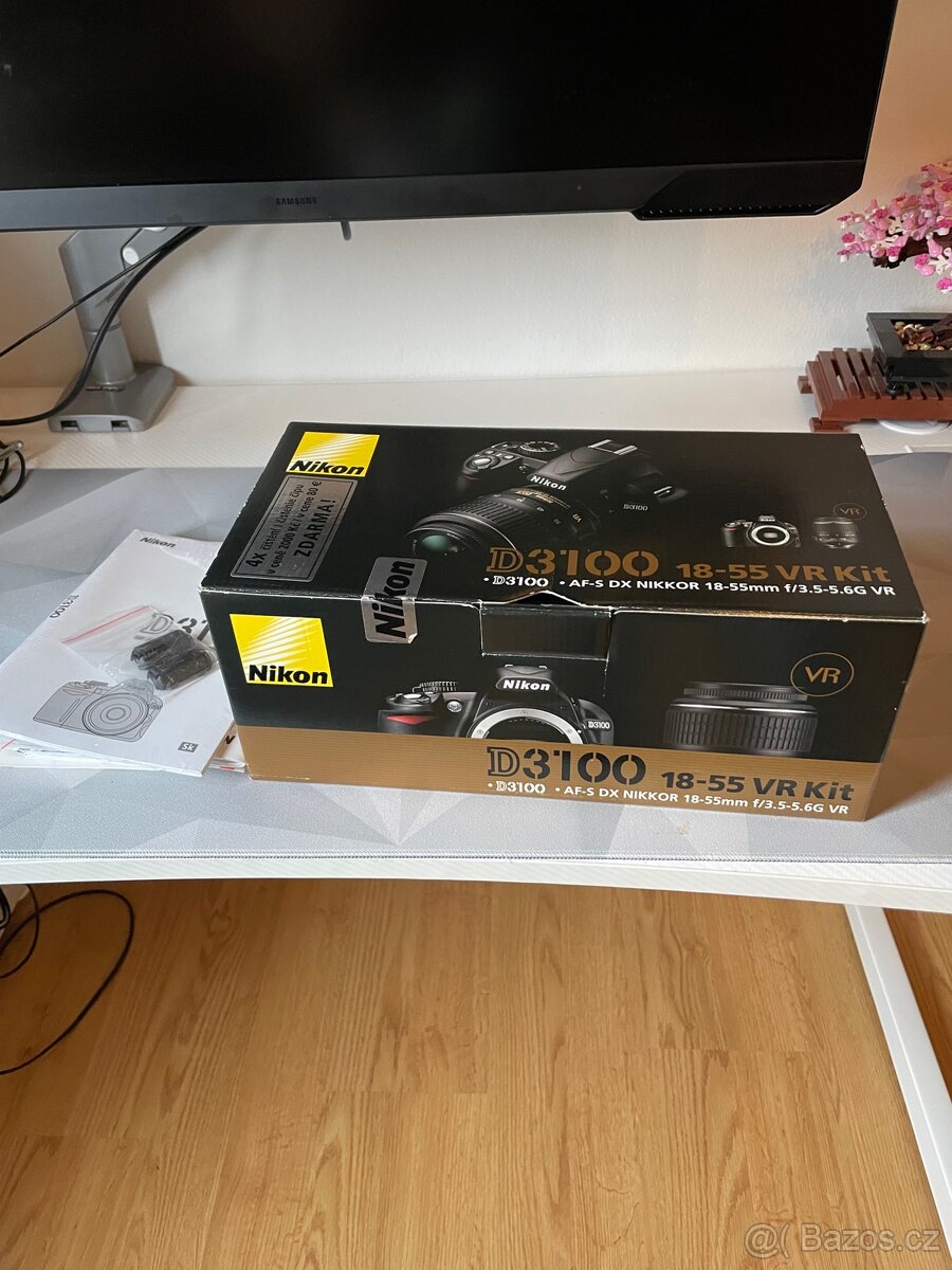 Digitální zrcadlovka Nikon D3100 s příslušenstvím - 2