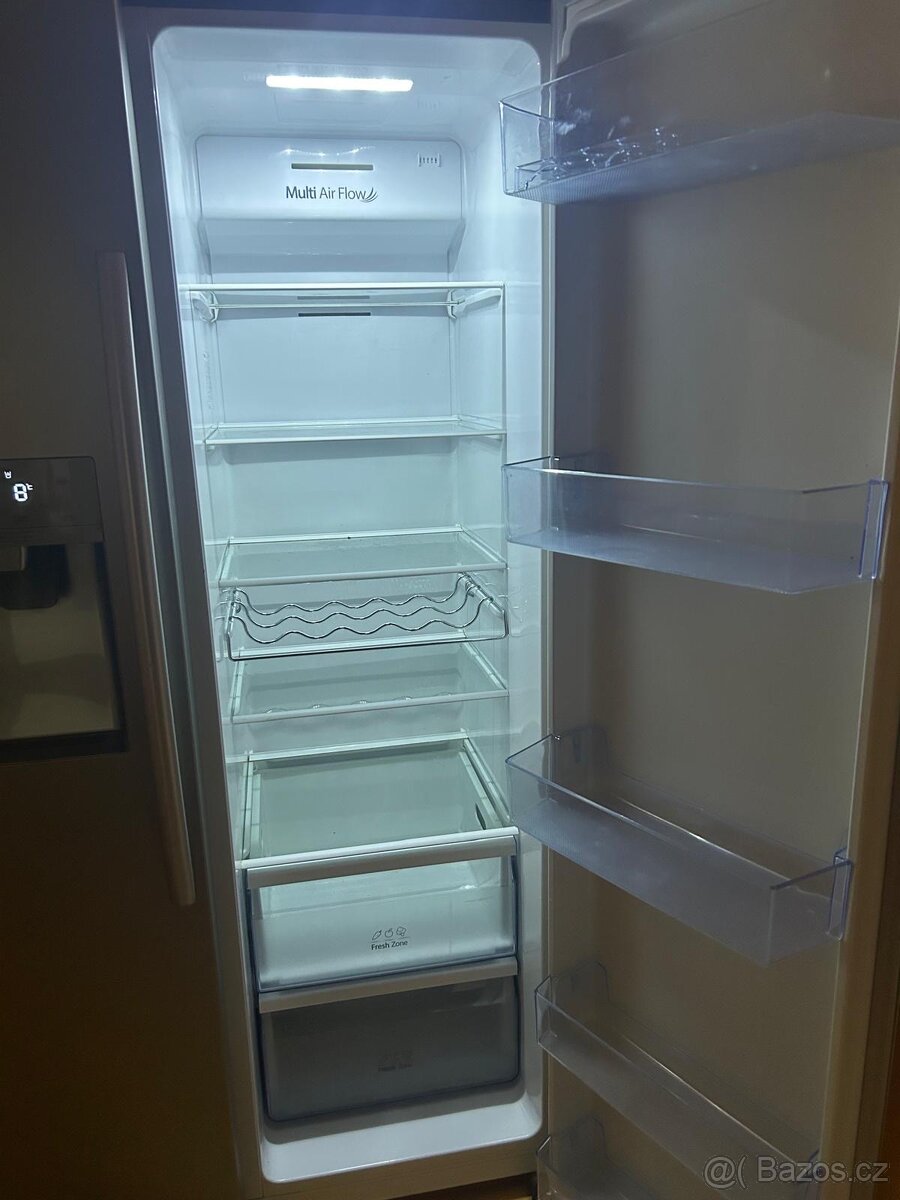 Prodám americkou lednici Hisense - 2