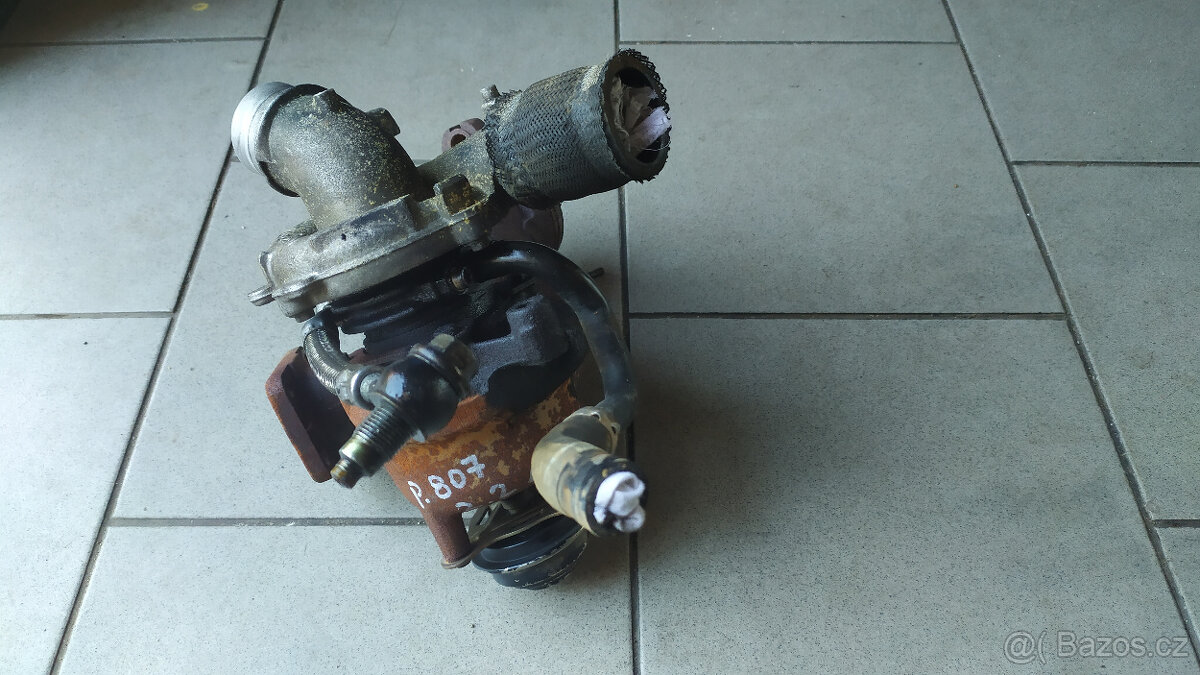 PEUGEOT 807 2,2 HDi 94kW TURBO - 2