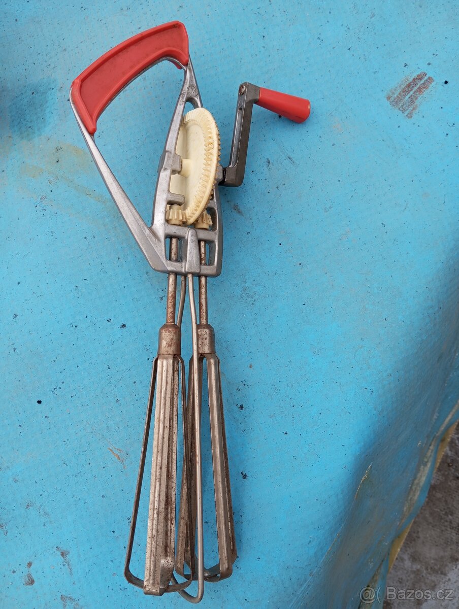 Starožitný ruční šlehač - 2