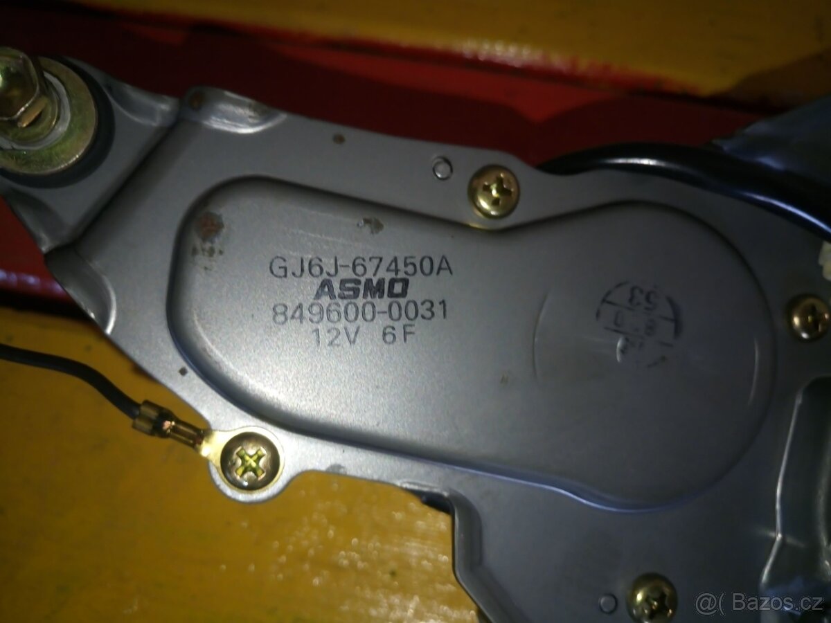 Mazda 6 motorek zadního stěrače - 2