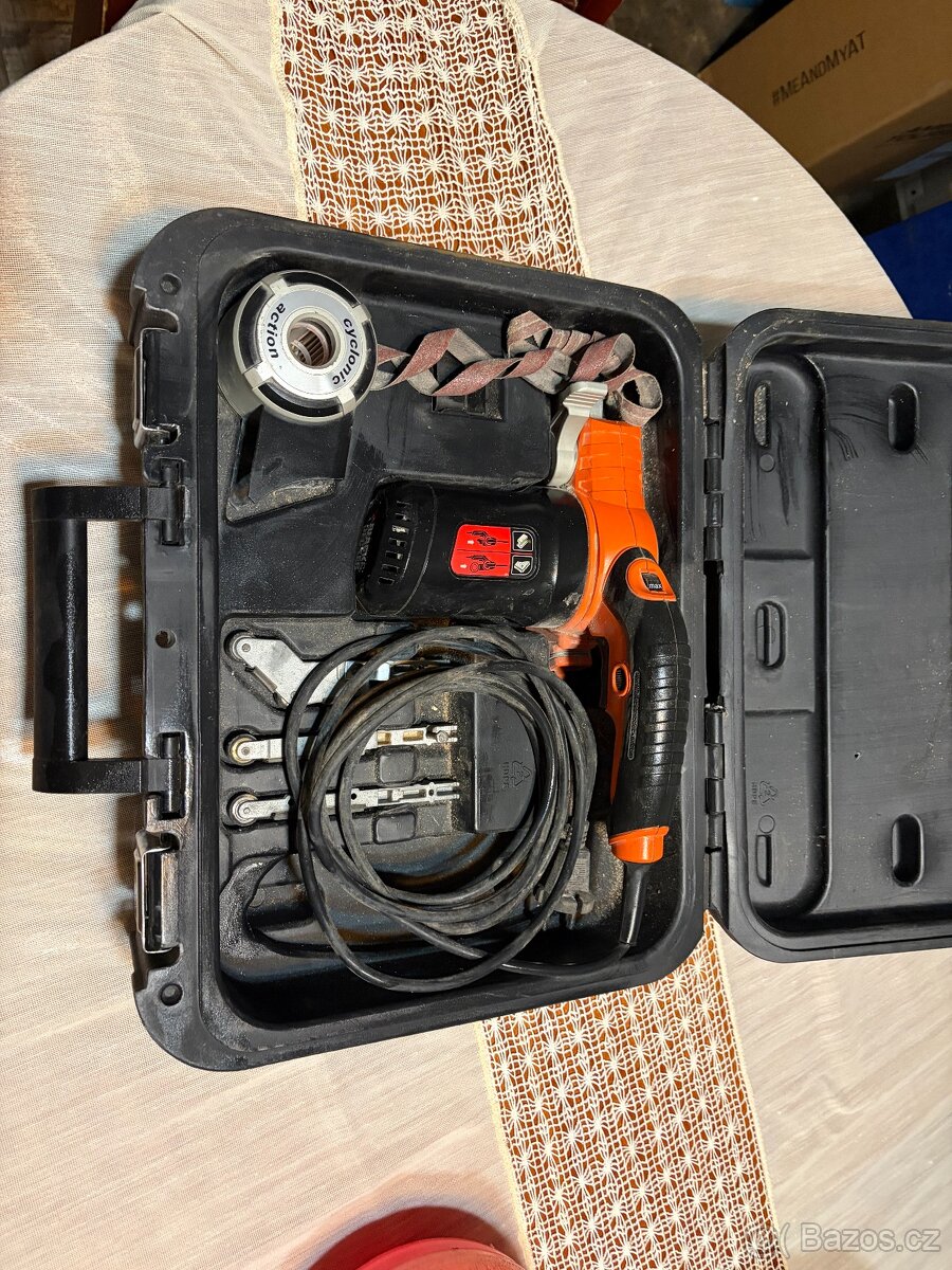 Elektrický pilník Black+Decker KA902E ,Praha 6. - 2