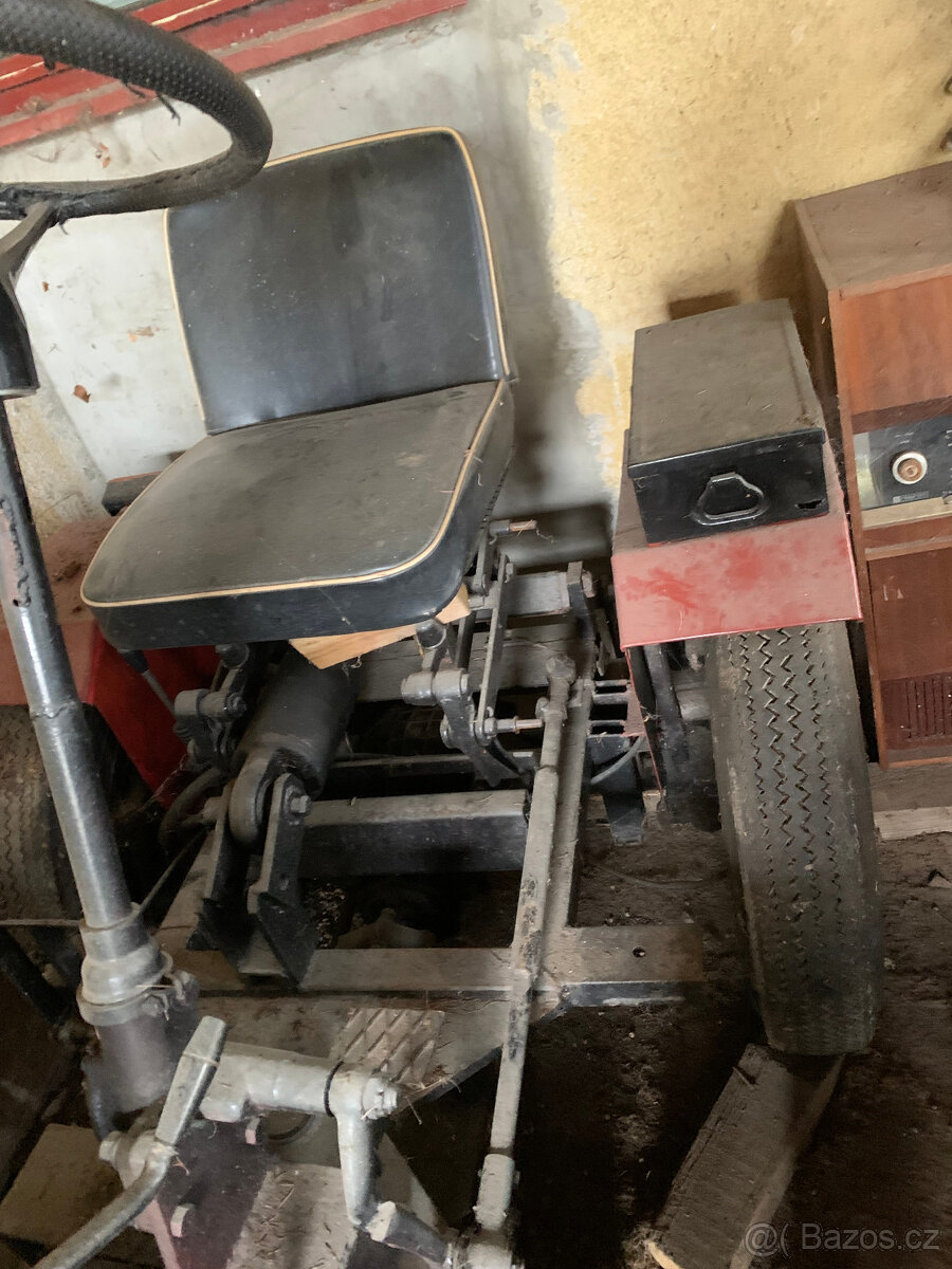 Traktůrek samoděl - 2