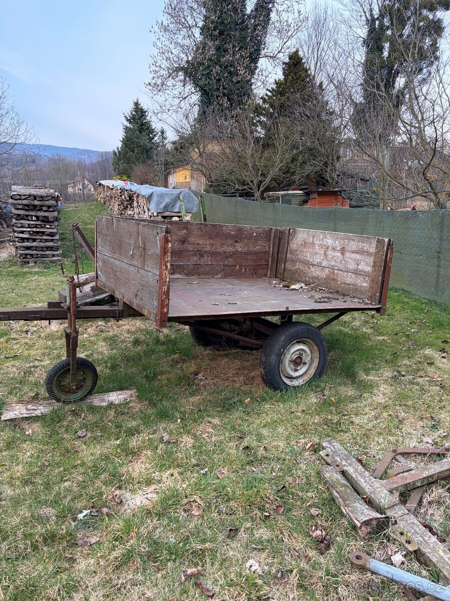 Vlečka za traktor - 2
