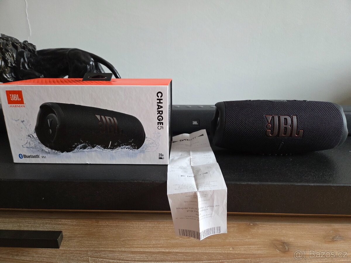 JBL Charge 5 černý - 2