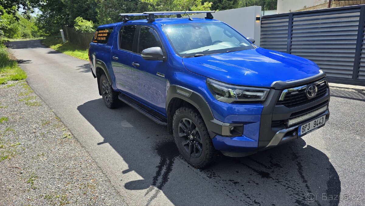 Toyota Hilux invincible - 2