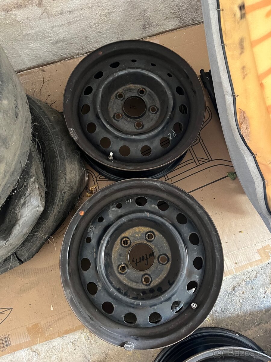 Hyundai plechové disky R15 - 2