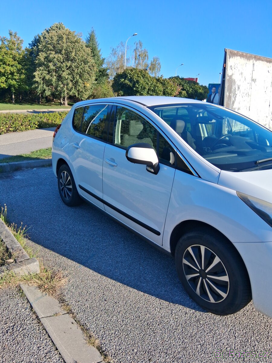Prodám Peugeot 3008 1.6 blue hdi - 2