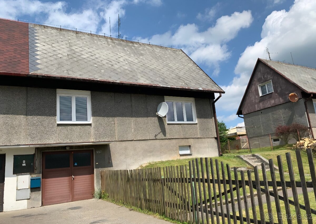 Prodej rodinného domu 4+kk s garáží, Kovářská, ulice Husova - 2