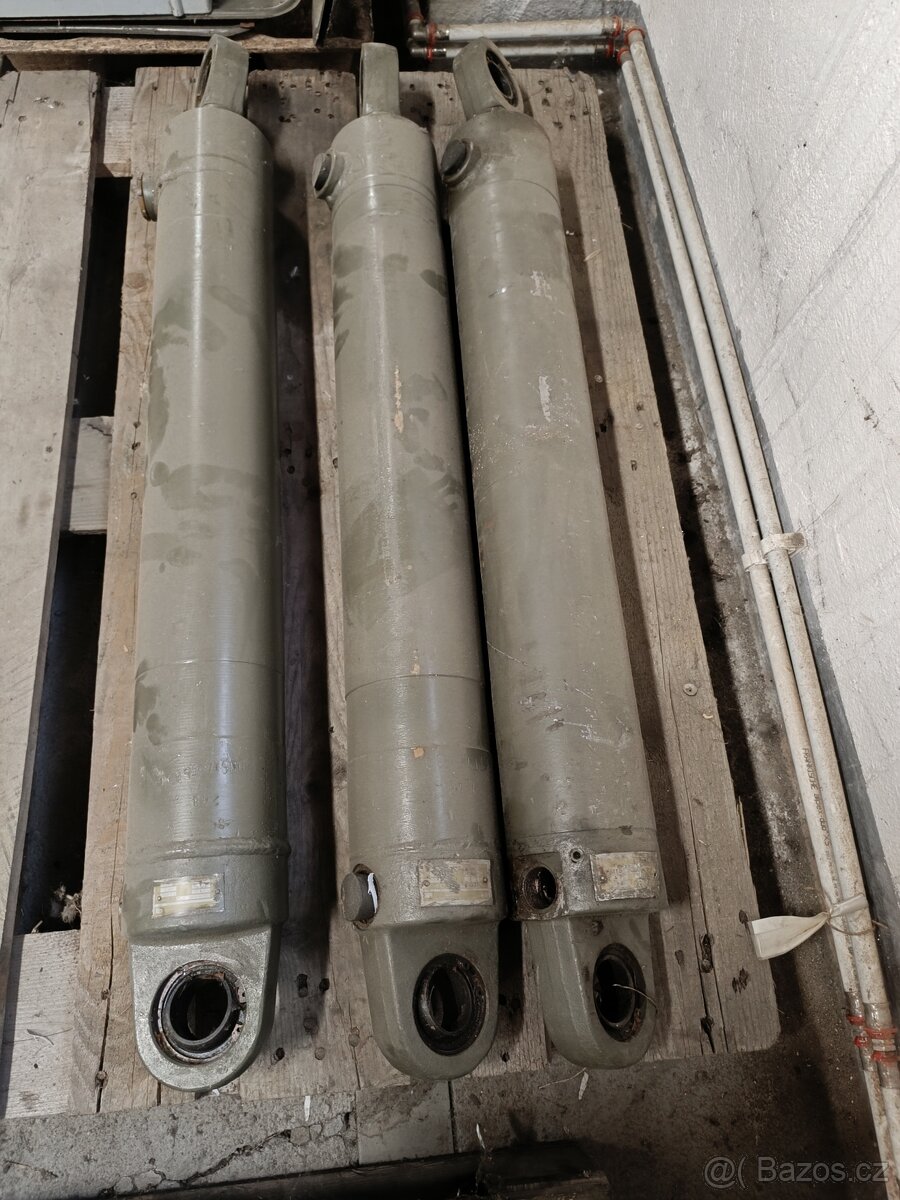 Pístnice hydraulická - 2